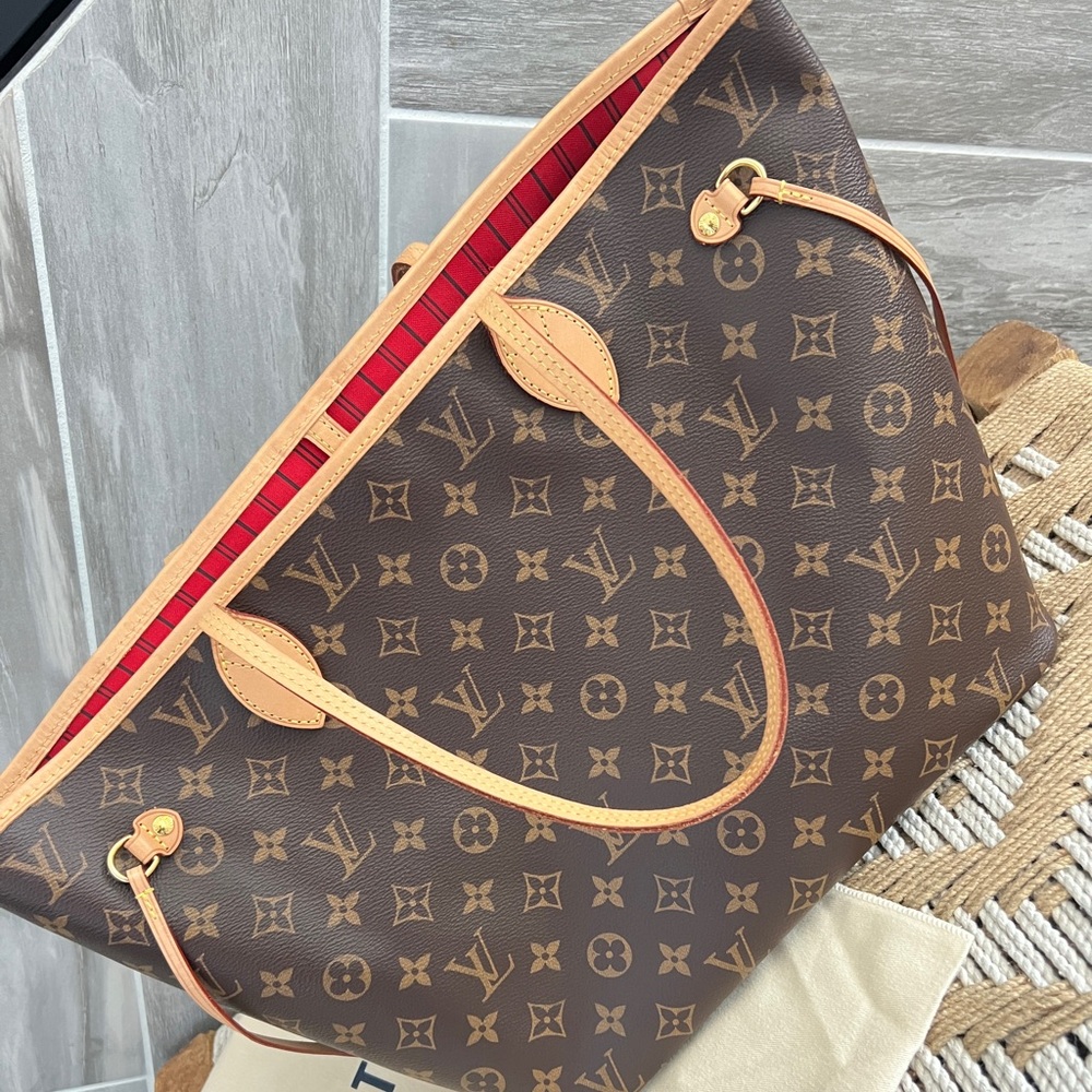 Louis Vuitton Neverfull MM